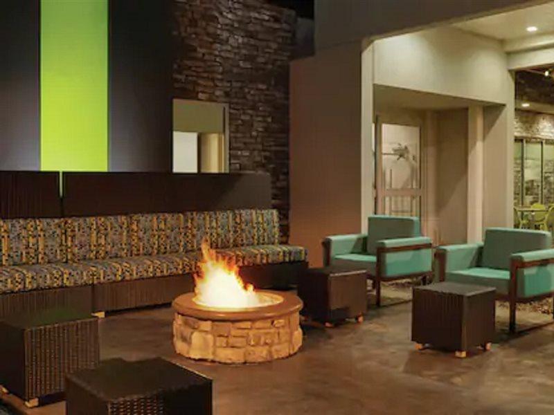 Home2 By Hilton Buffalo Airport 3*