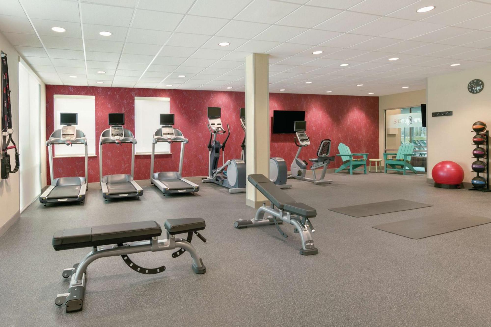 Home2 By Hilton Buffalo Airport 3*